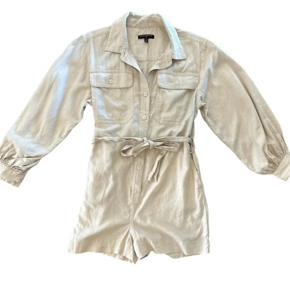 NWOT Banana Republic Petite Linen Blend Cream Long Sleeve Romper Size S